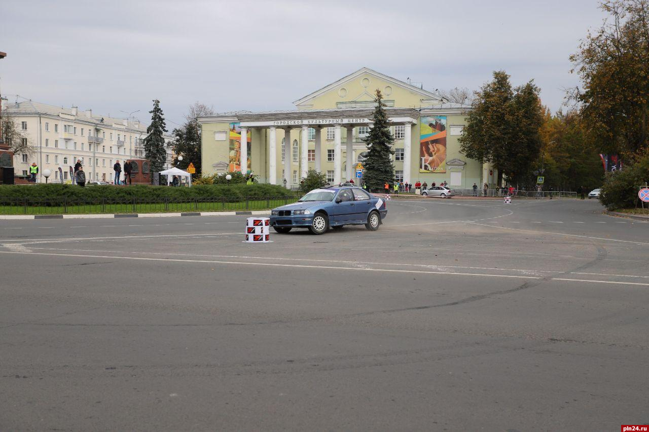 Псков площадь победы фото
