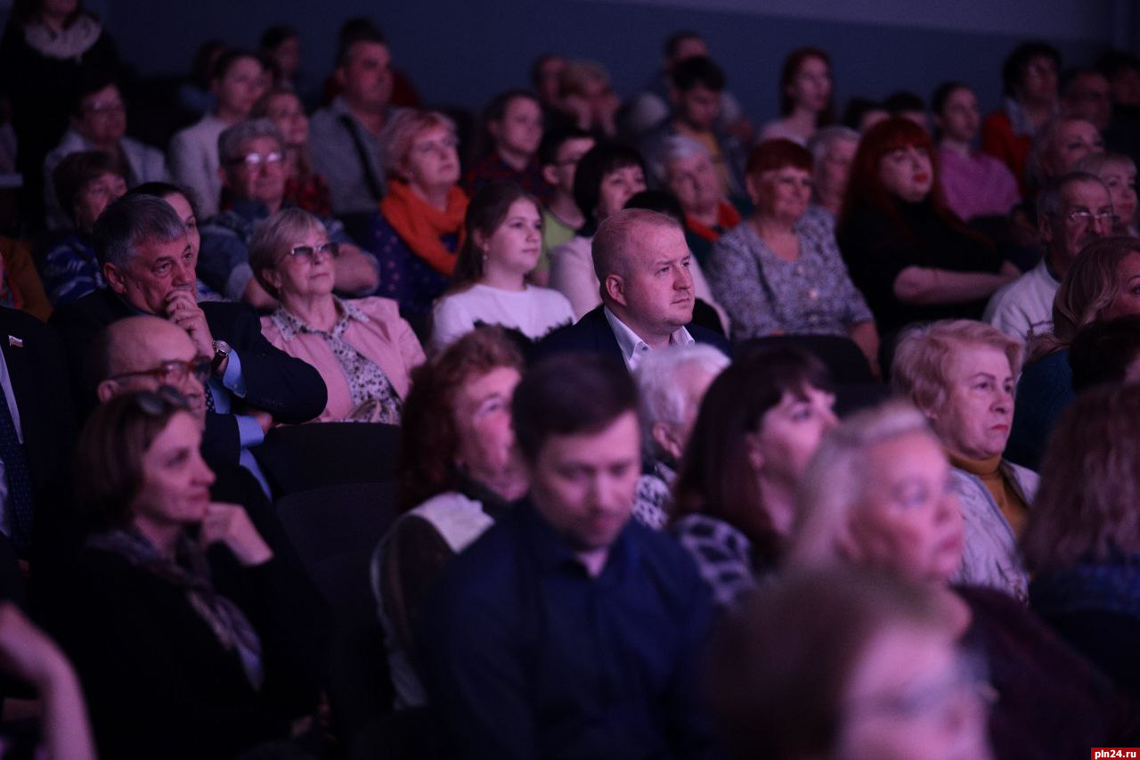 Дом офицеров в Пскове отметил свое 75-летие | 31.05.2022 | Псков -  БезФормата