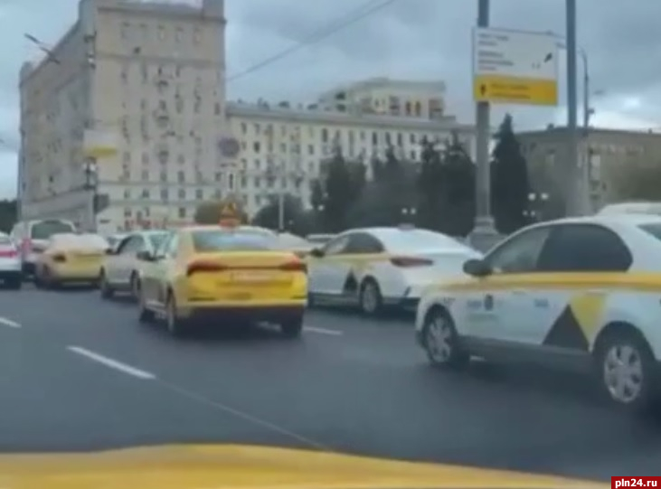 Хакеры отправили десятки автомобилей «Яндекс. Такси» по одному адресу