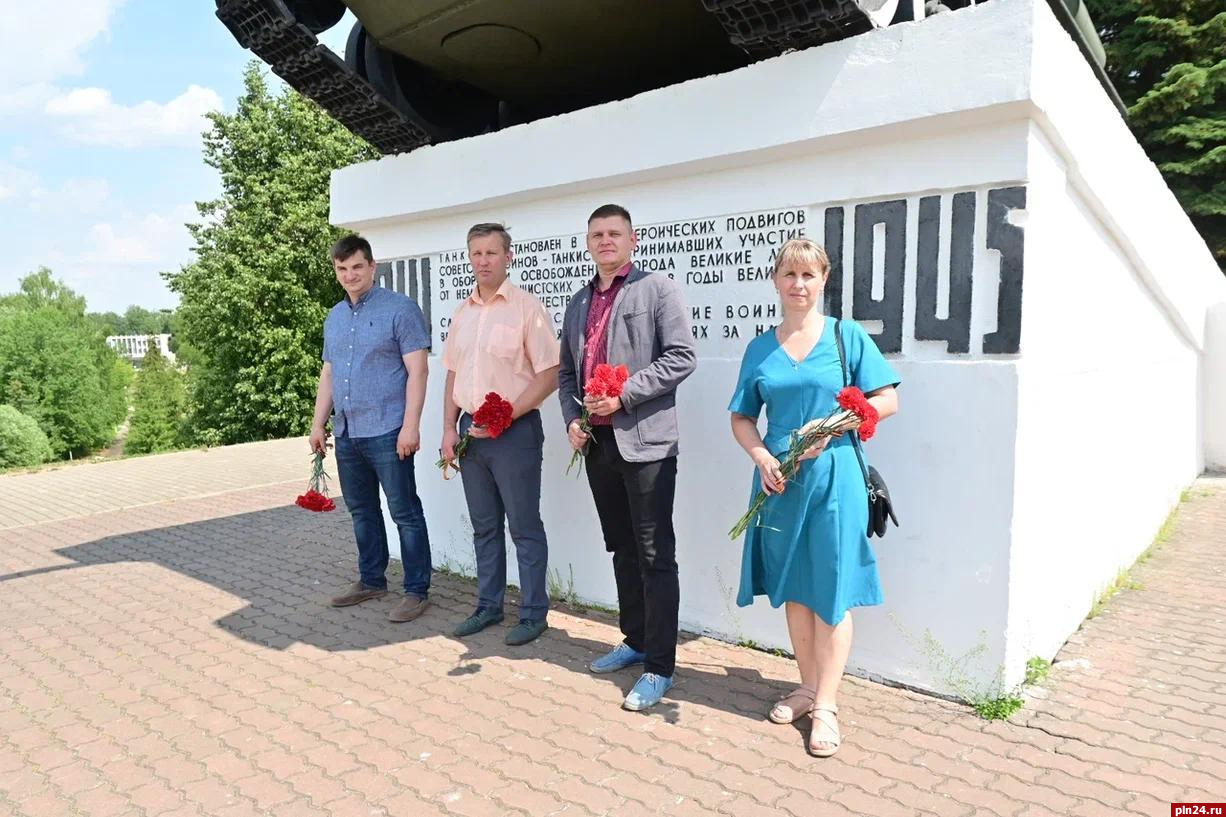 День памяти и скорби отметили в Великих Луках | 22.06.2023 | Псков -  БезФормата