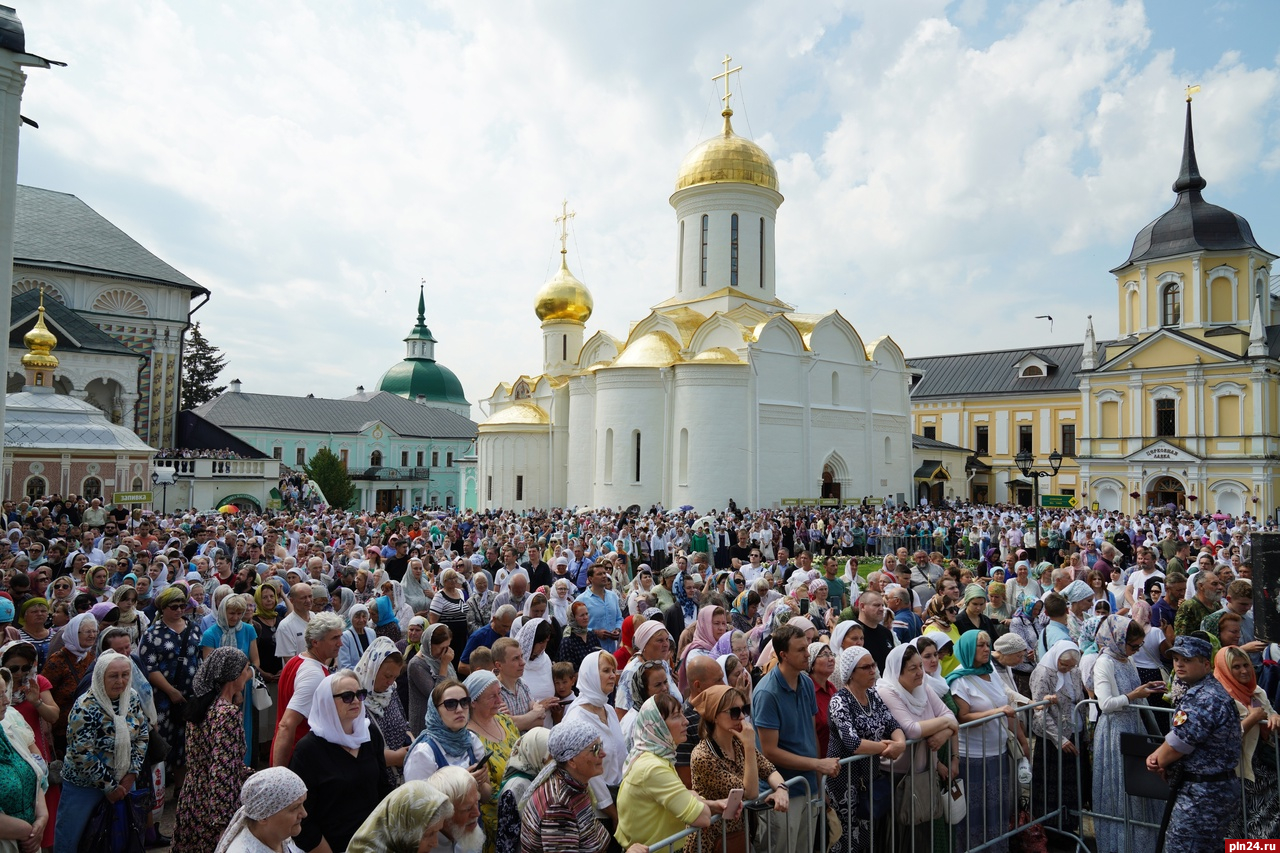 Патриарх кирилл фото 2000