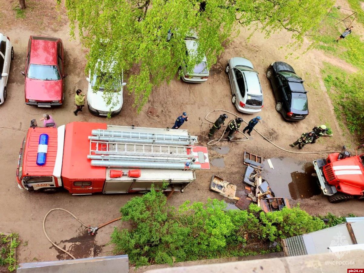 Пожар в квартире многоэтажки на улице Бастионной потушили в Пскове |  13.05.2024 | Псков - БезФормата