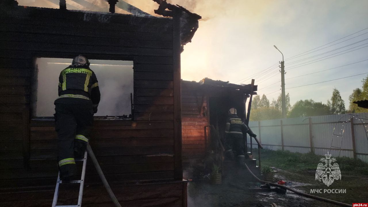 Труп обнаружили в сгоревшем доме на Завеличье | 15.05.2024 | Псков -  БезФормата