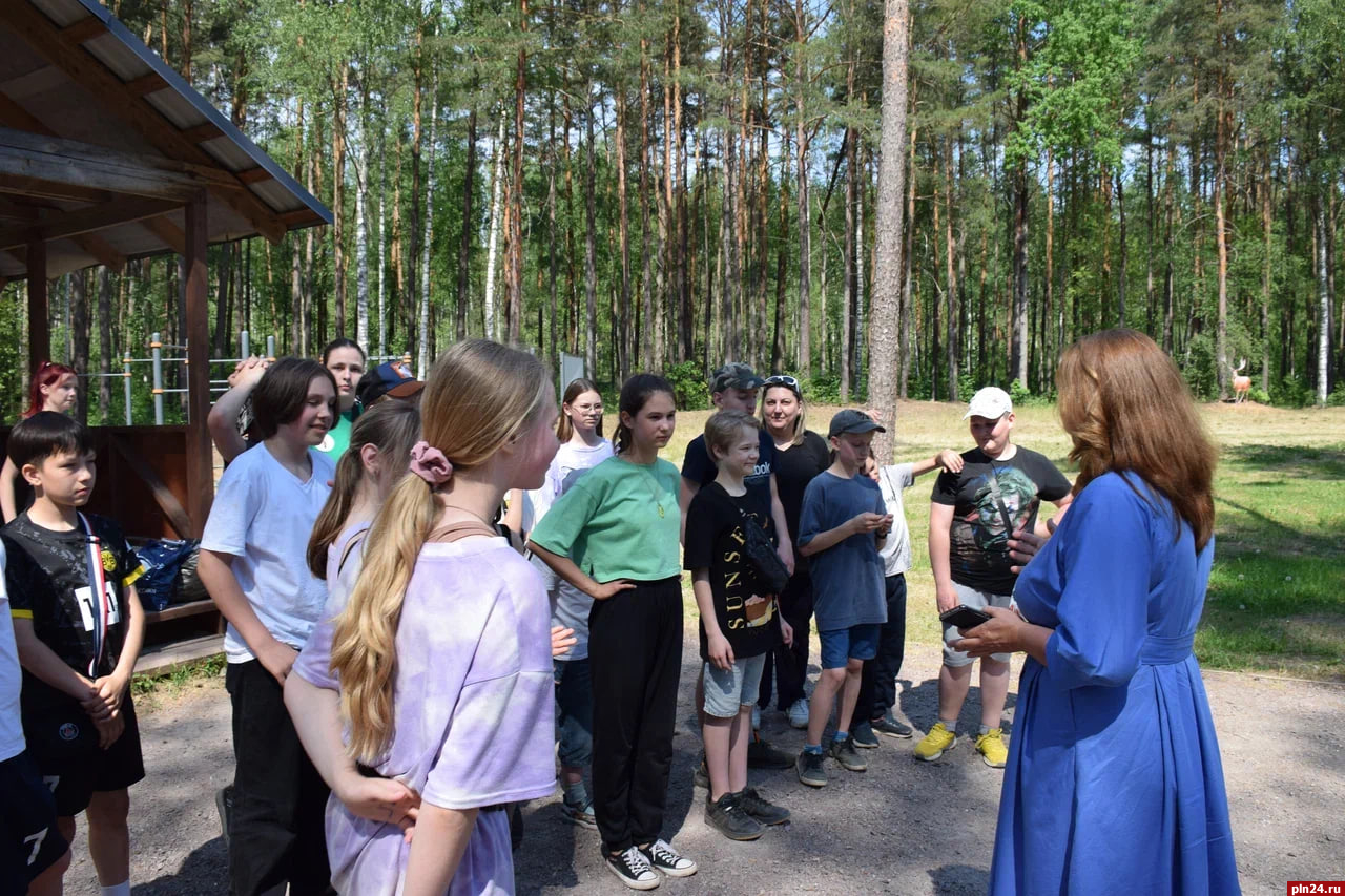 В Пскове сотрудники МЧС поделились с детьми и подростками полезными  советами в области безопасности | 29.05.2024 | Псков - БезФормата