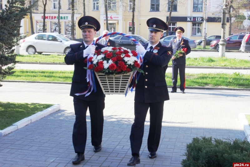 Картинка минута молчания в честь погибших в вов