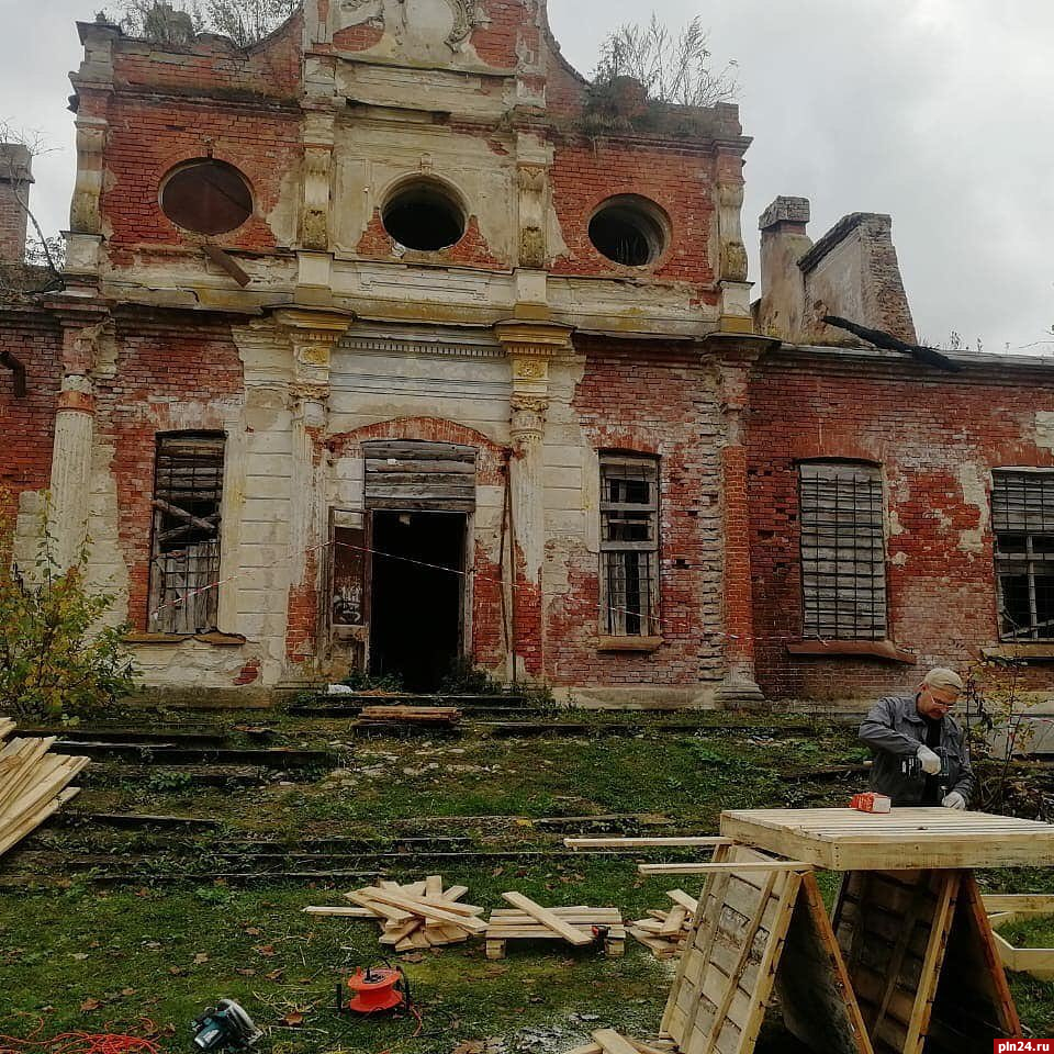 Погода волышово. Усадьба Строганова в Волышово. Графский дом Волышово.