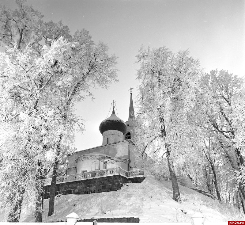 Пушкинские горы Михайловское зима