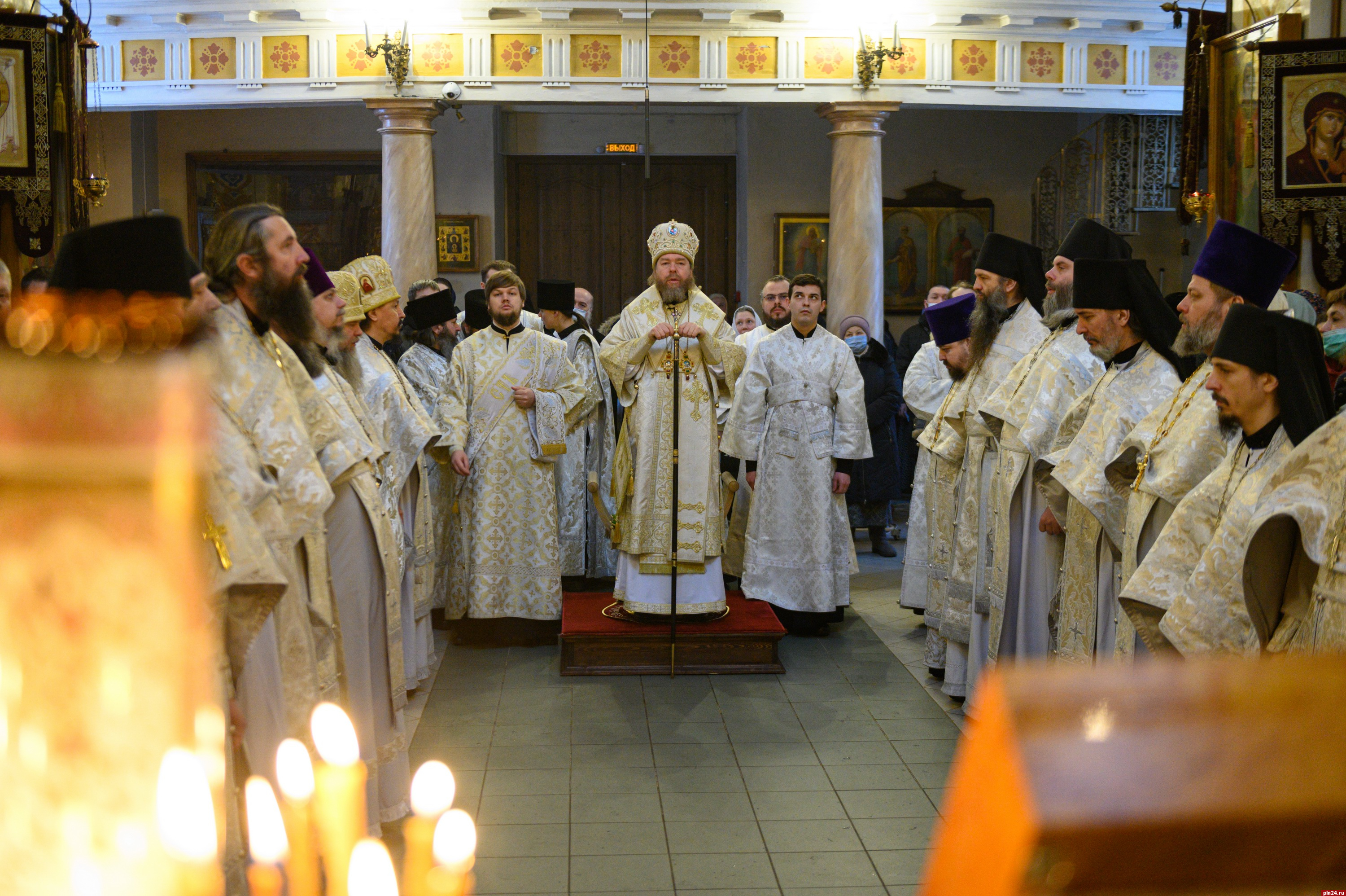 расписание богослужений в псково печерском монастыре