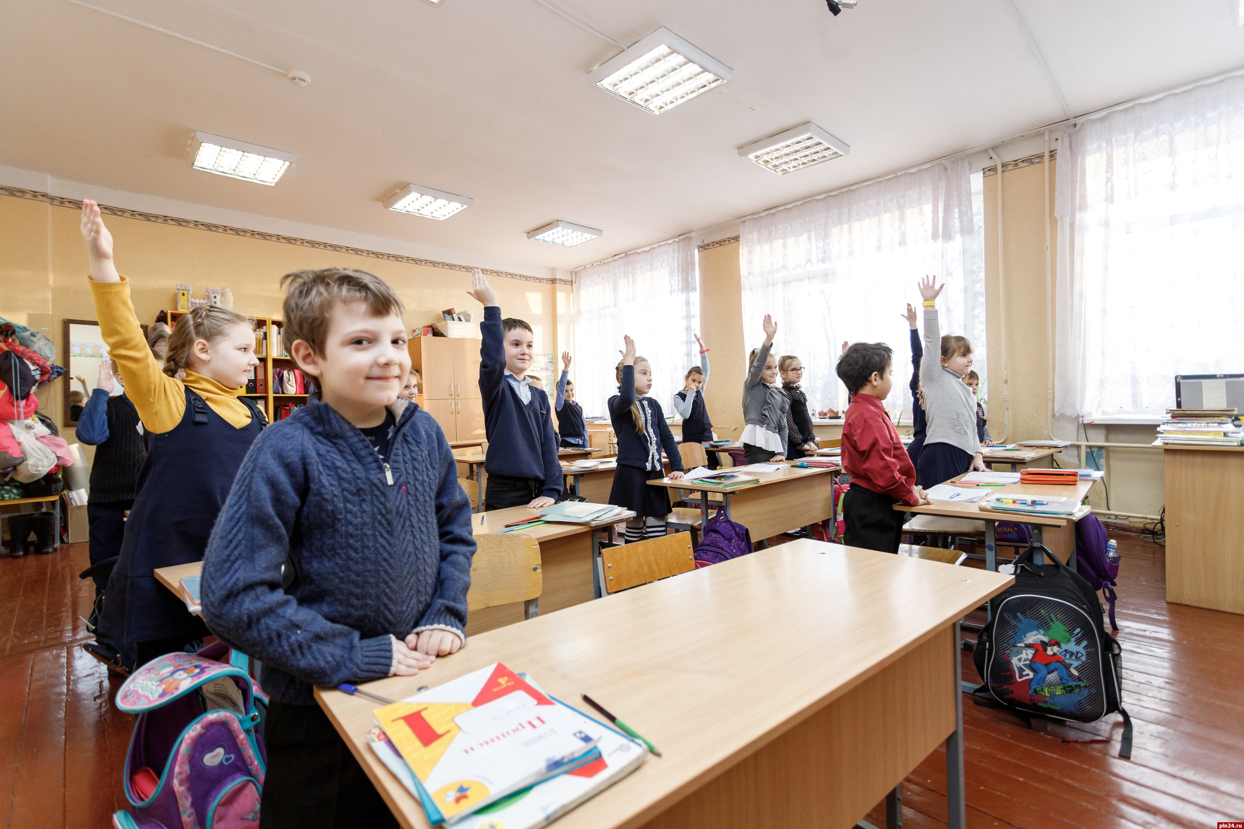 Выплаты псков. Школа новинки. Новое в школе. Родители в школе. Школьные каникулы.