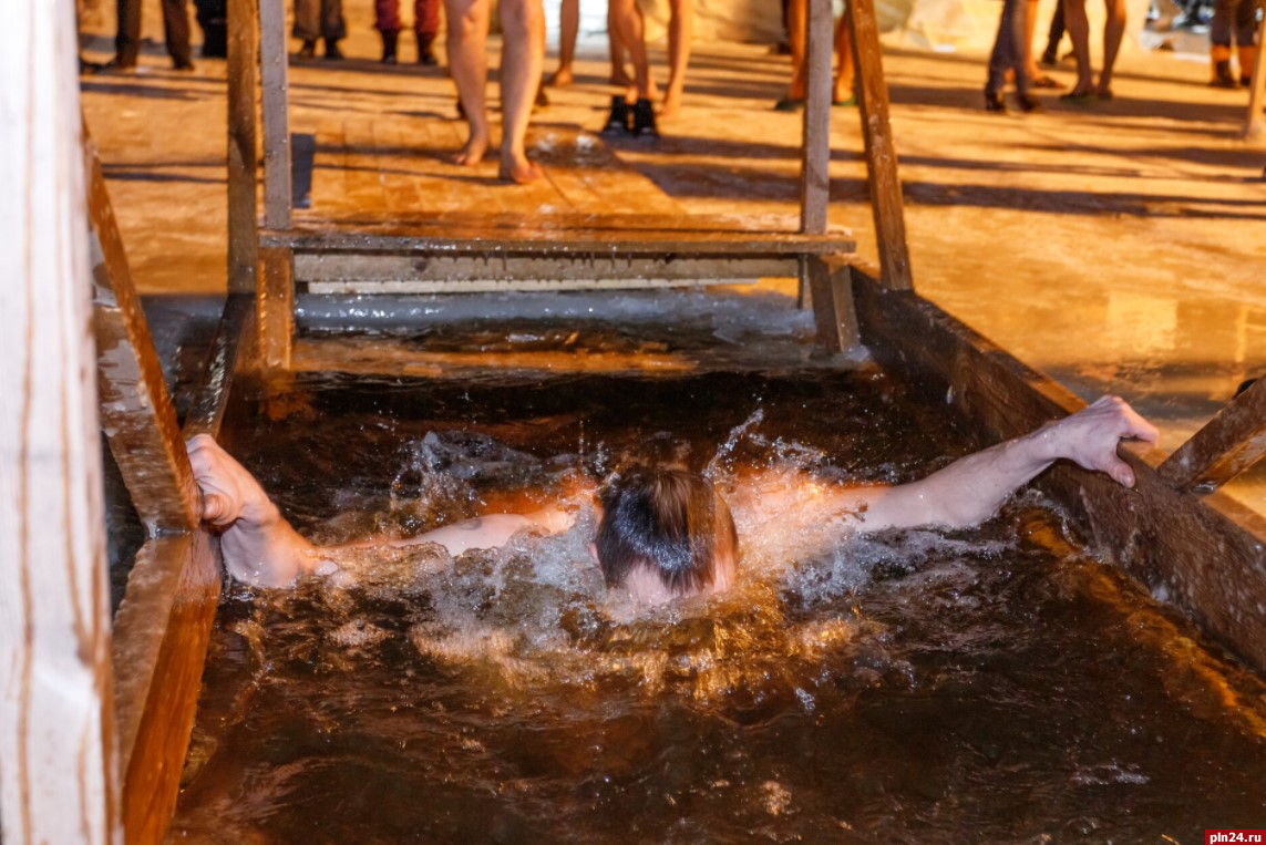 В РПЦ призвали «с максимальной осторожностью» подходить к крещенским купаниям