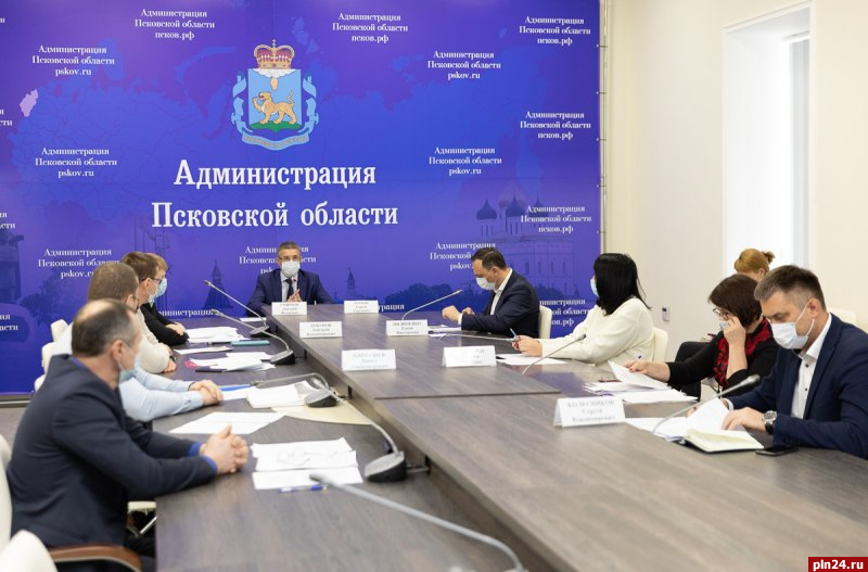 Более 40 общественных пространств благоустроят в Псковской области