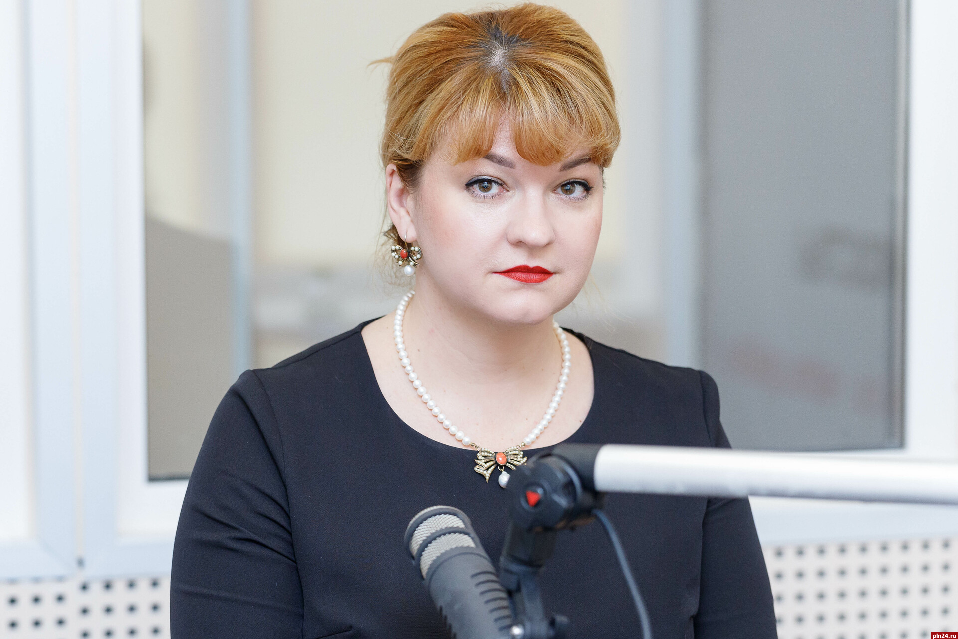 Анна Кузыченко оценила необходимость введения дистанционки в школах Пскова