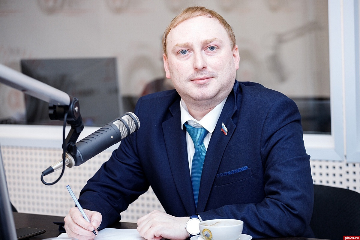 Антон Минаков: Мы должны оказать помощь братскому народу