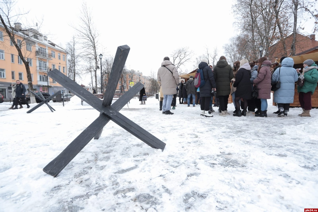 Акция к 78-летию освобождения блокадного Ленинграда состоялась в Пскове. ФОТО