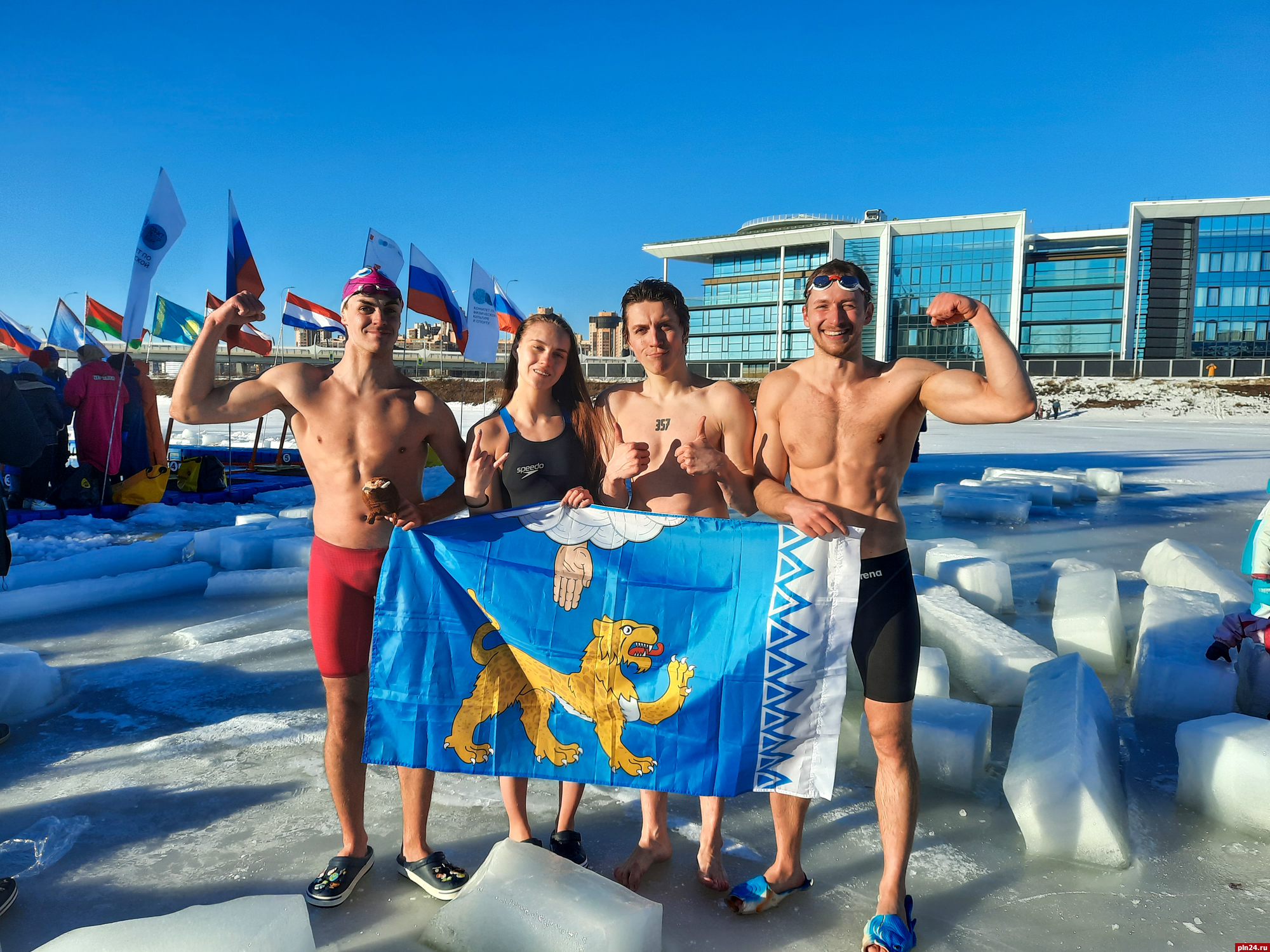 Пловцы из Пскова стали чемпионами России по зимнему плаванию