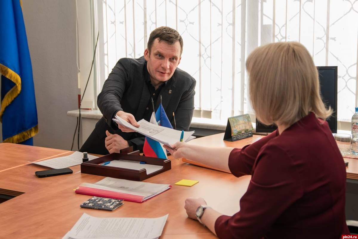 Денис Иванов подал документы для участия в предварительном голосовании «Единой России»