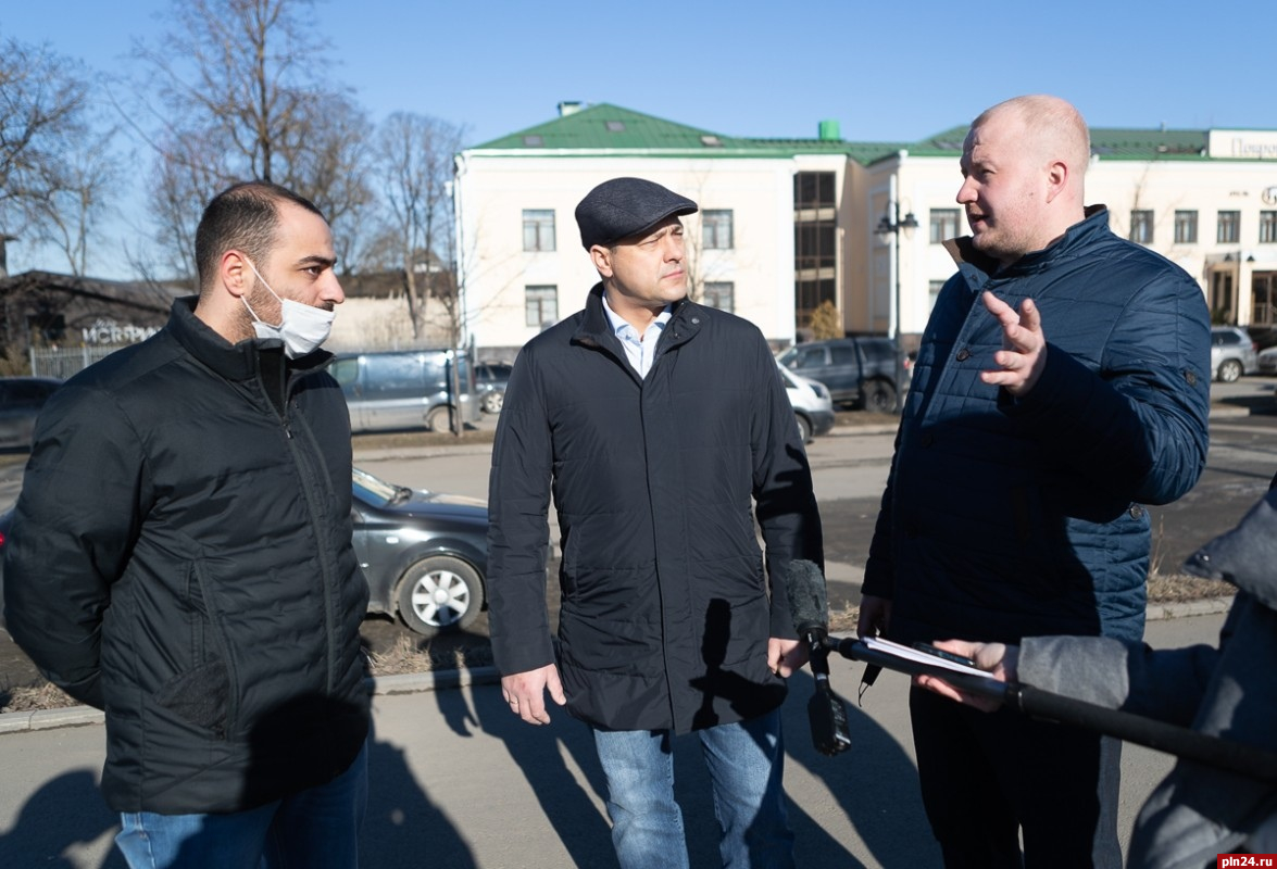 Качество ремонта дорог в Пскове оценил губернатор