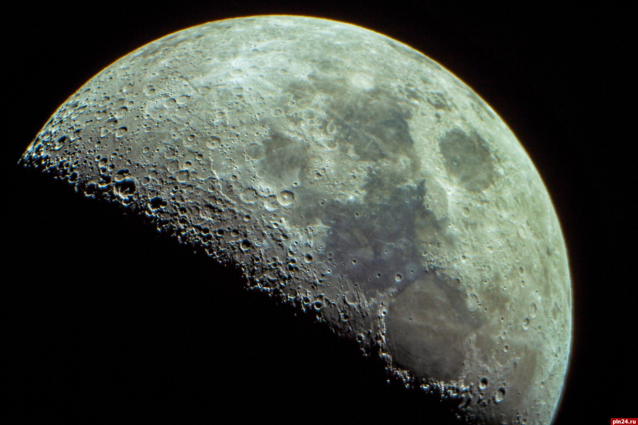 Посмотреть на Луну через телескоп можно будет в центре Пскова 12 апреля