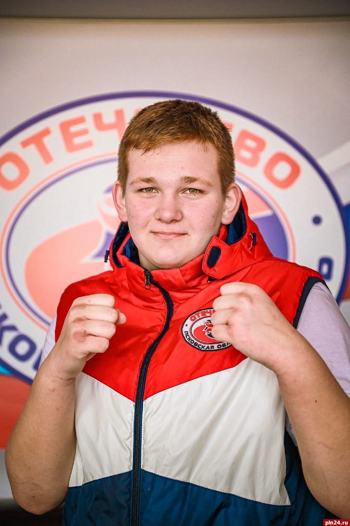Спортсмен из Псковской области участвует в первенстве России по боксу
