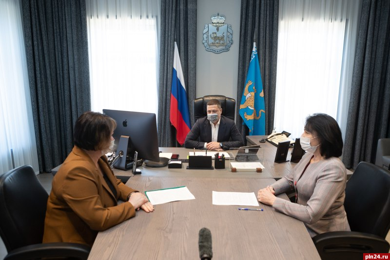 Псковский губернатор поддержал инициативы по организации местного самоуправления