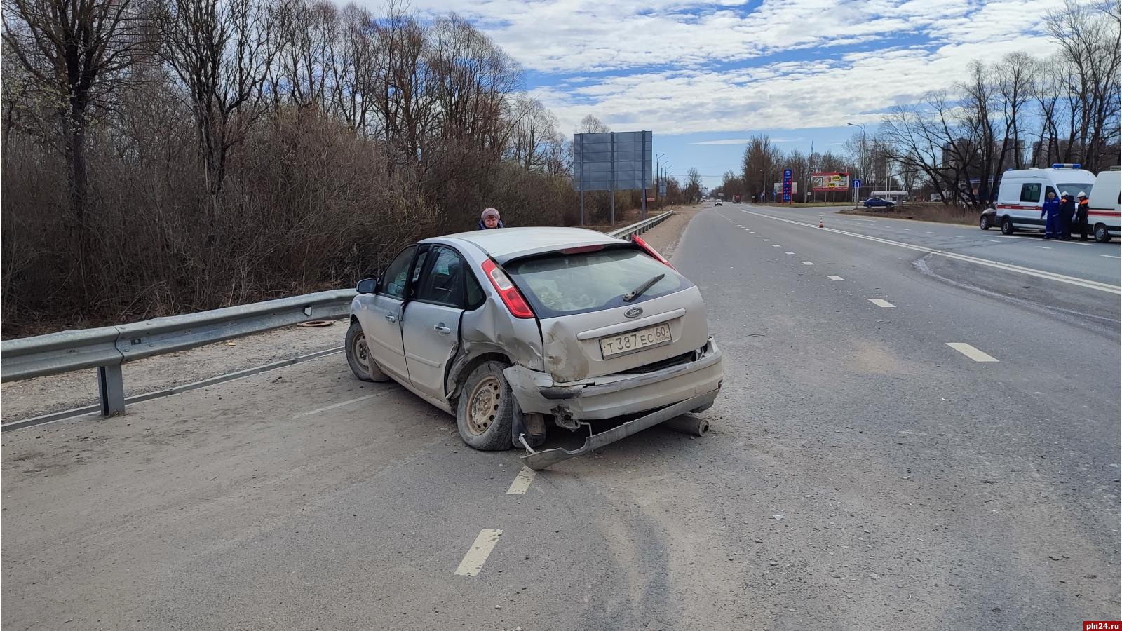 В ГИБДД рассказали подробности о дорожной аварии на трассе Псков — Гдов