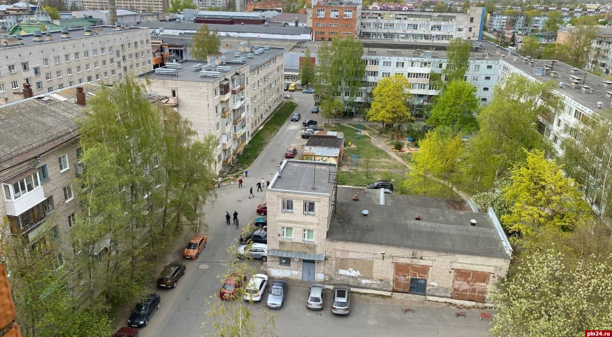 Участники уличной драки в Пскове заявили в отделе полиции об отсутствии претензий друг к другу