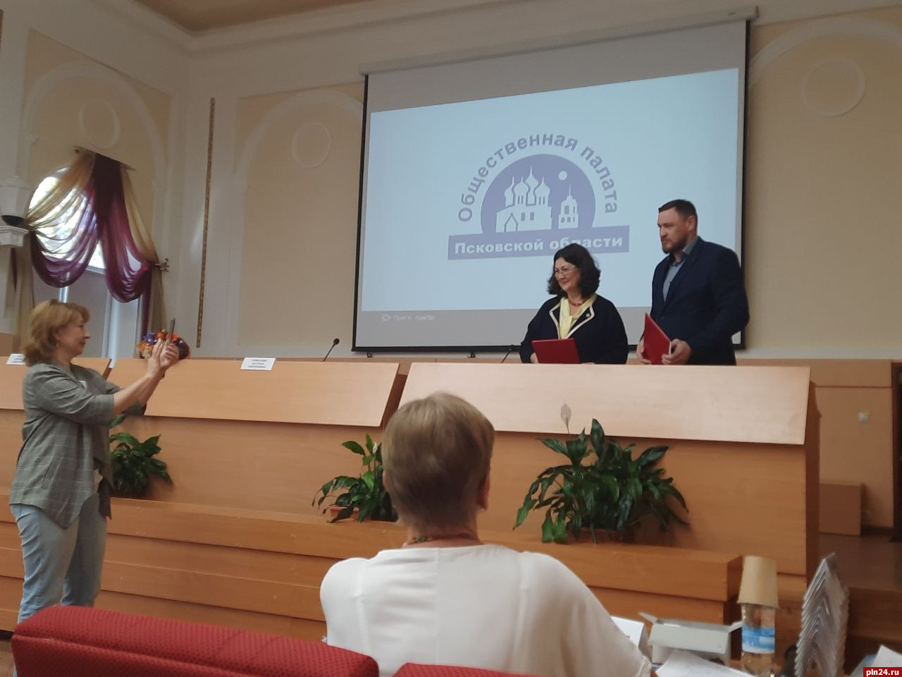 Три общественные палаты подписали в Пскове соглашение
