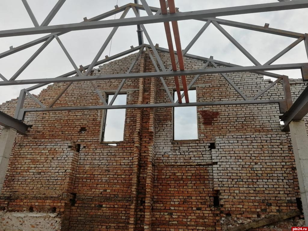 Фотофакт: Что происходит внутри бывшего кинотеатра «Октябрь» в Пскове