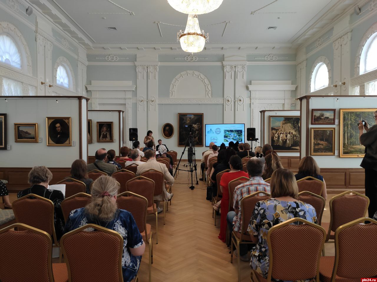 Научная конференция «Москва – Третий Рим» продолжает работу в Пскове