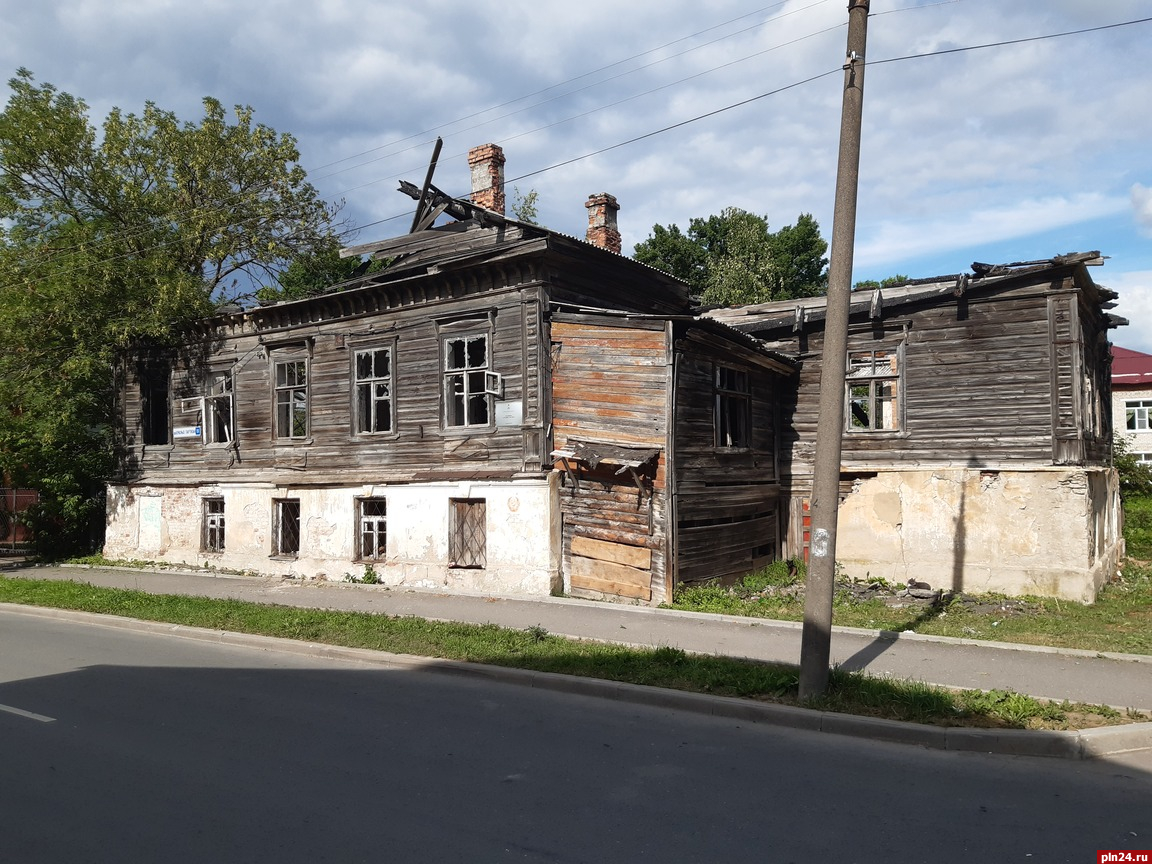 Однако здесь. Псков фото памятника остров.