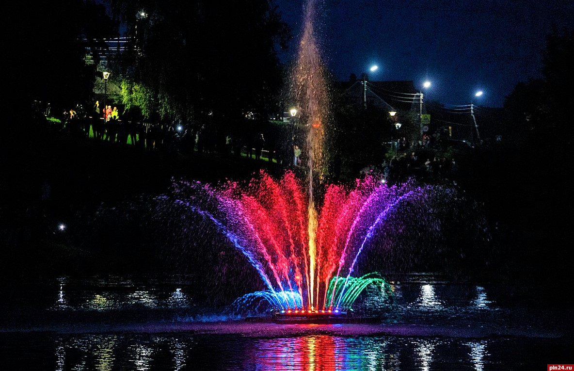 К концу лета фонтан в псковском Дендропарке станет светомузыкальным