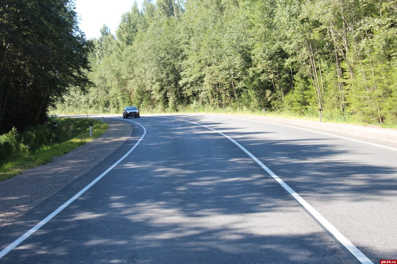 Еще один участок дороги Псков - Гдов - Сланцы привели в порядок