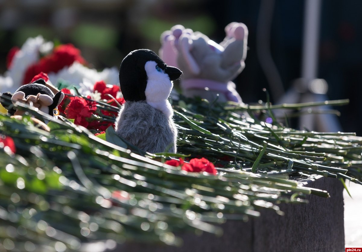 Жертв теракта в Беслане вспоминают псковичи