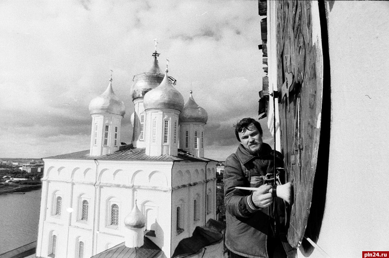 Специалисты рассказали о ходе реставрационных работ колокольни Троицкого собора Пскова