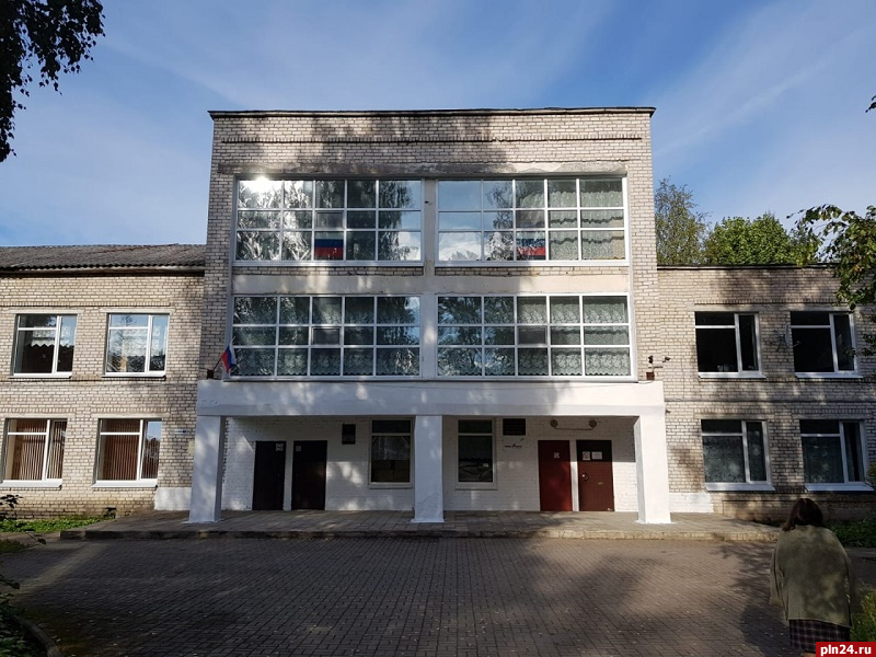 Новосельская школа открылась после капремонта в Стругокрасненском районе