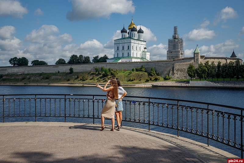 Автобусный маршрут Петербург – Псков вошел в двадцатку популярных летних направлений