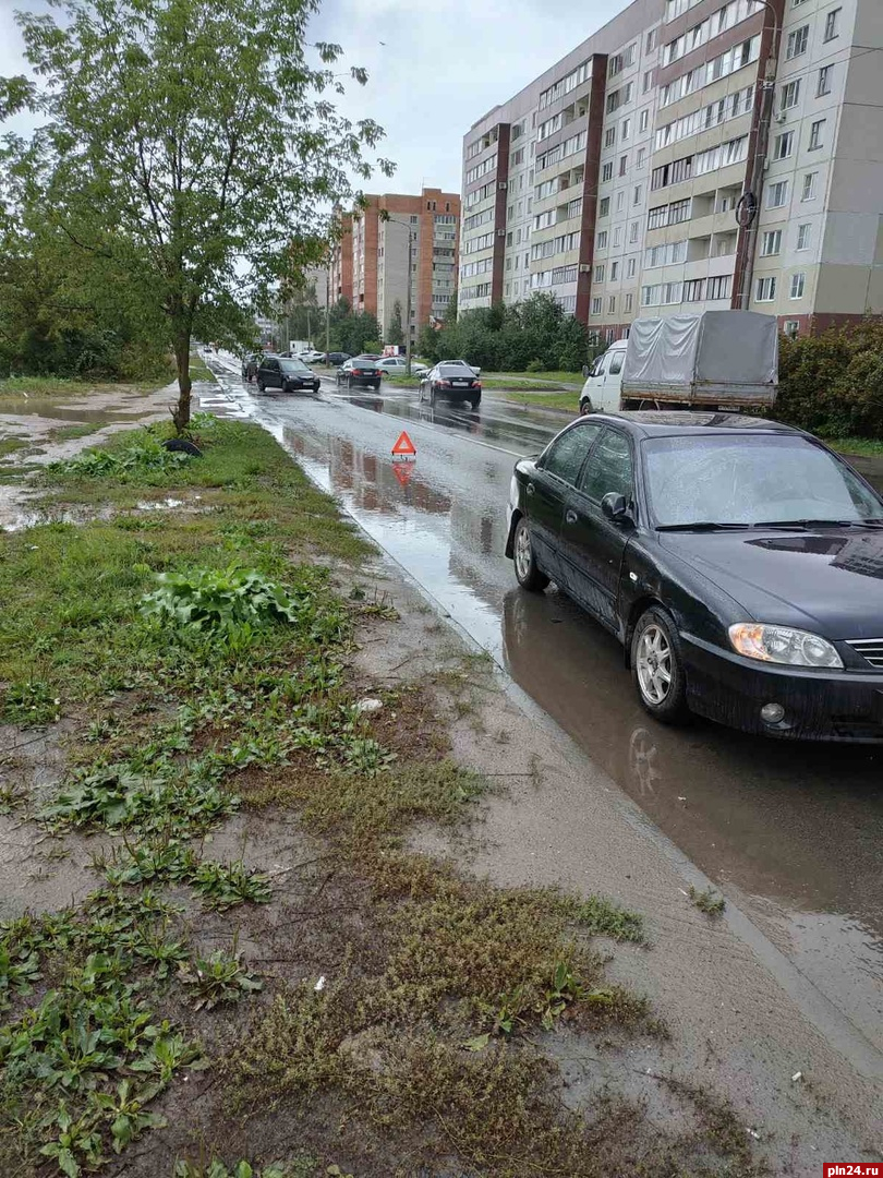 В Пскове разыскивают свидетелей дорожной аварии