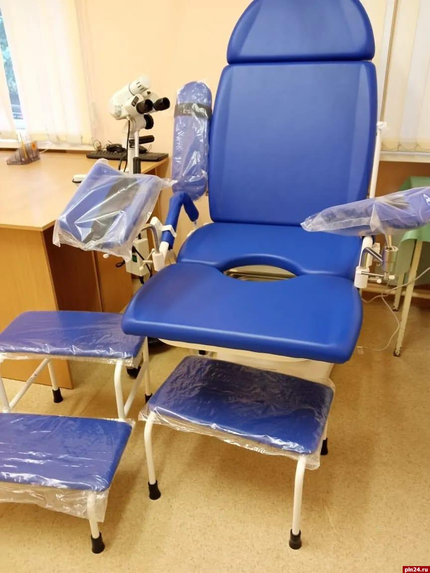 Новое гинекологическое кресло поступило в великолукскую больницу