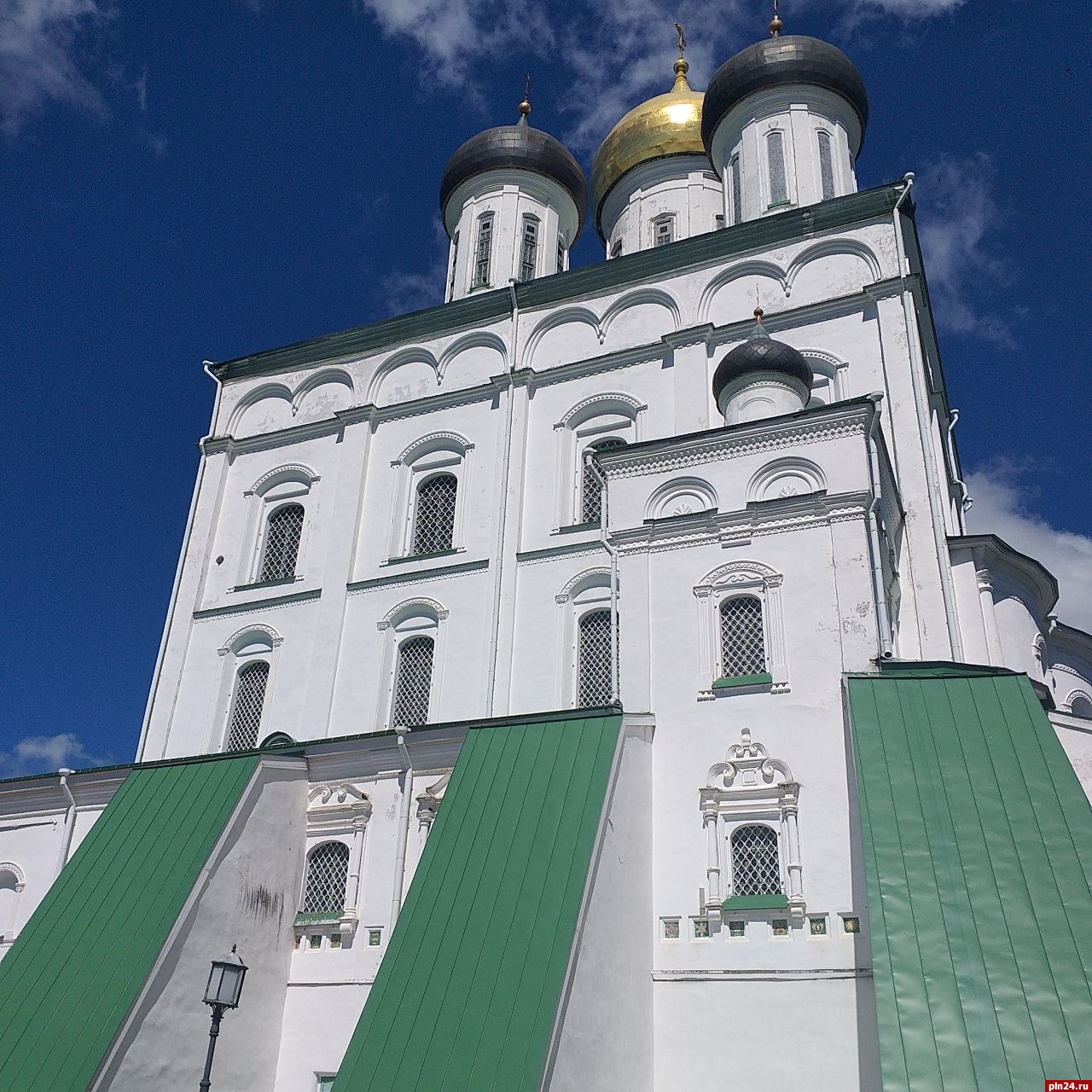 Специалисты продолжают разработку проекта реставрации Троицкого собора в Пскове