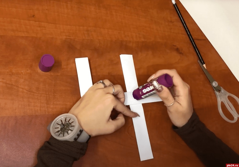 Псковичам предлагают научиться делать макет автомата из бумаги