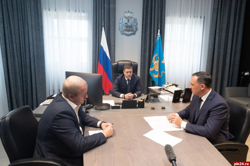 Псковский губернатор поручил усилить работу с управляющими компаниями