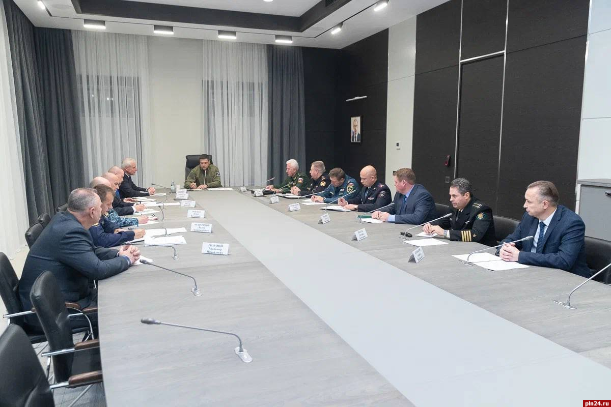 Псковский губернатор провёл заседание областной комиссии по мобилизации