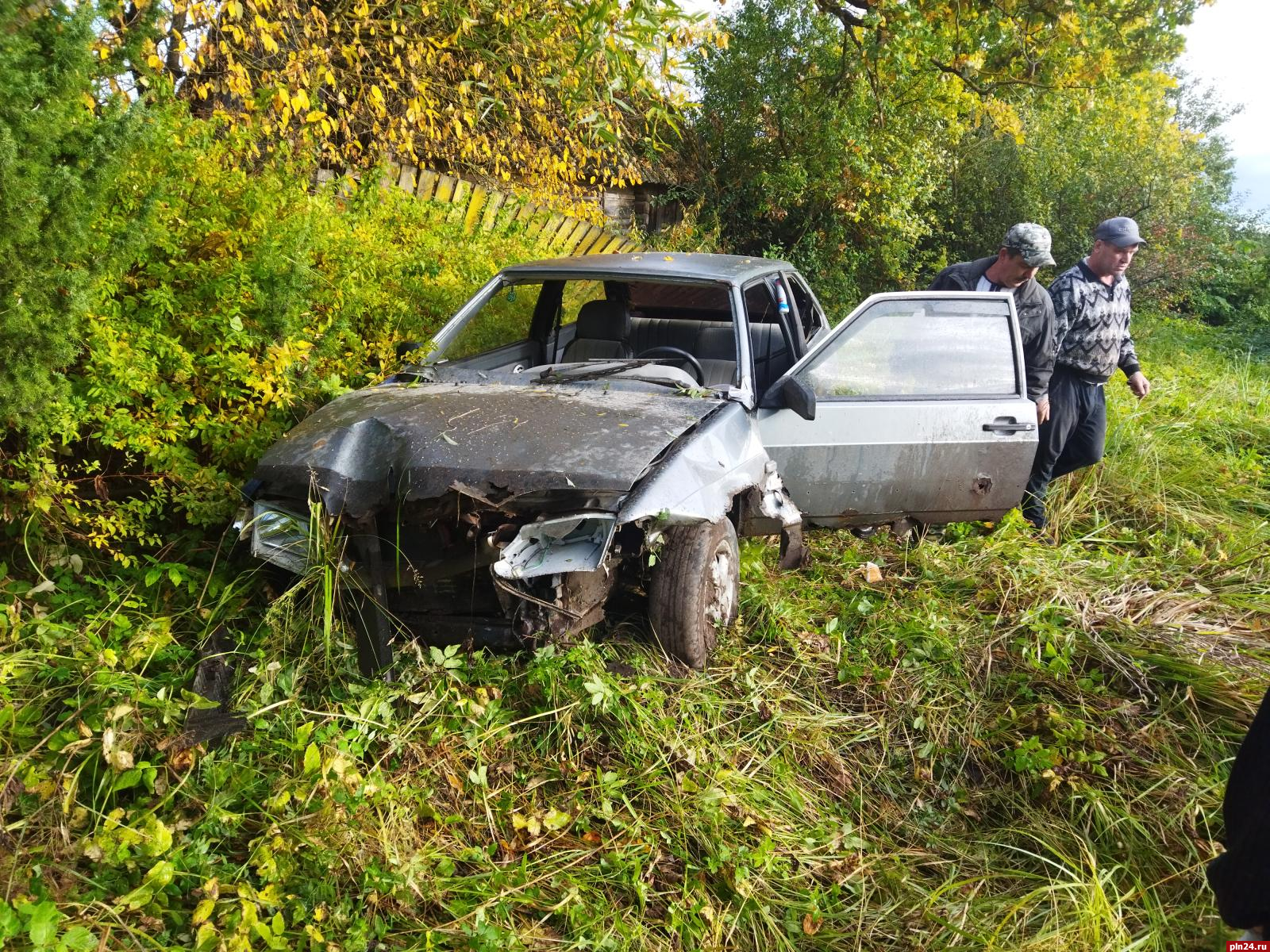Автомобиль с нетрезвым петербуржцем вылетел в кювет в Порховском районе