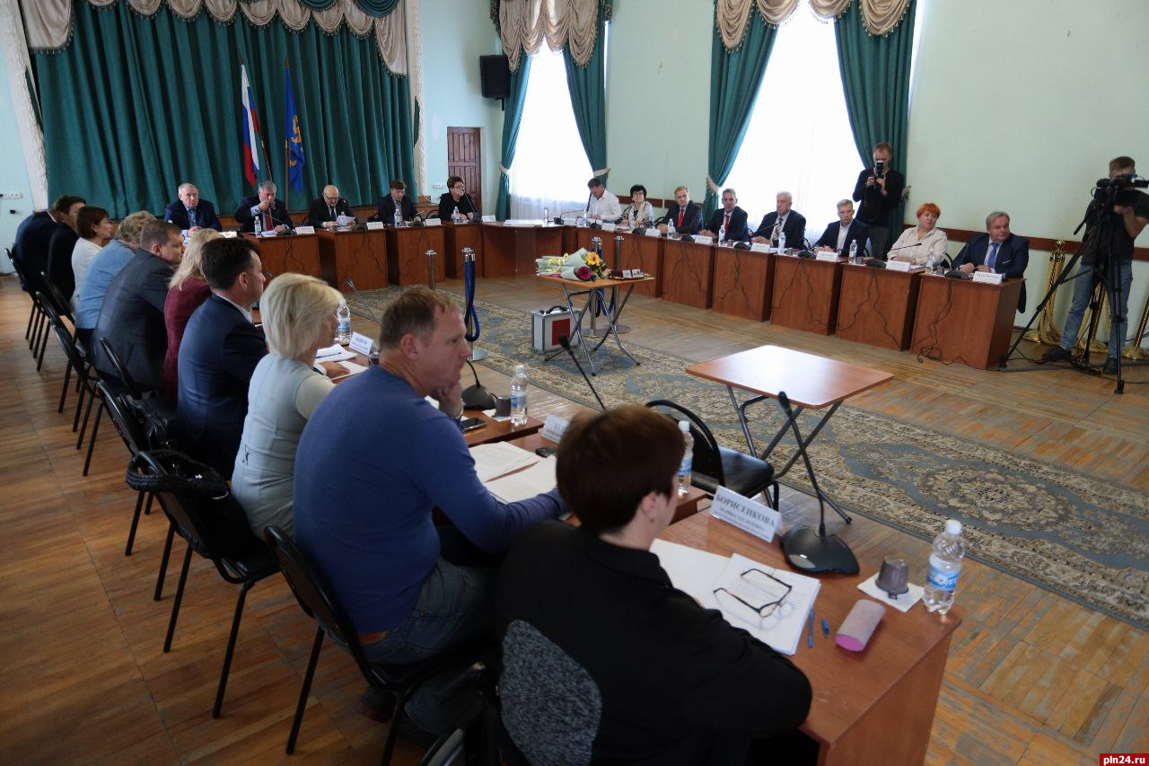 Председателей комитетов Псковской гордумы выберут из единороссов