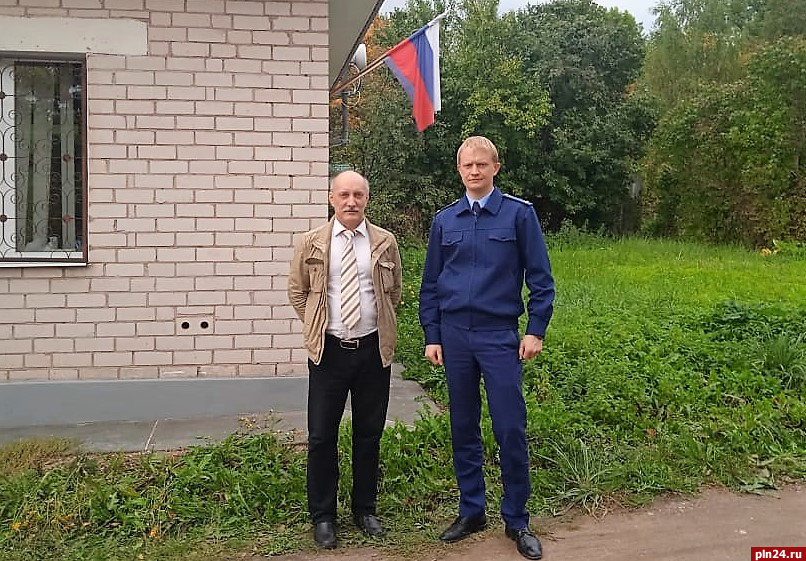 Псковский омбудсмен посетил Бежаницкий район и провел встречу с прокурором