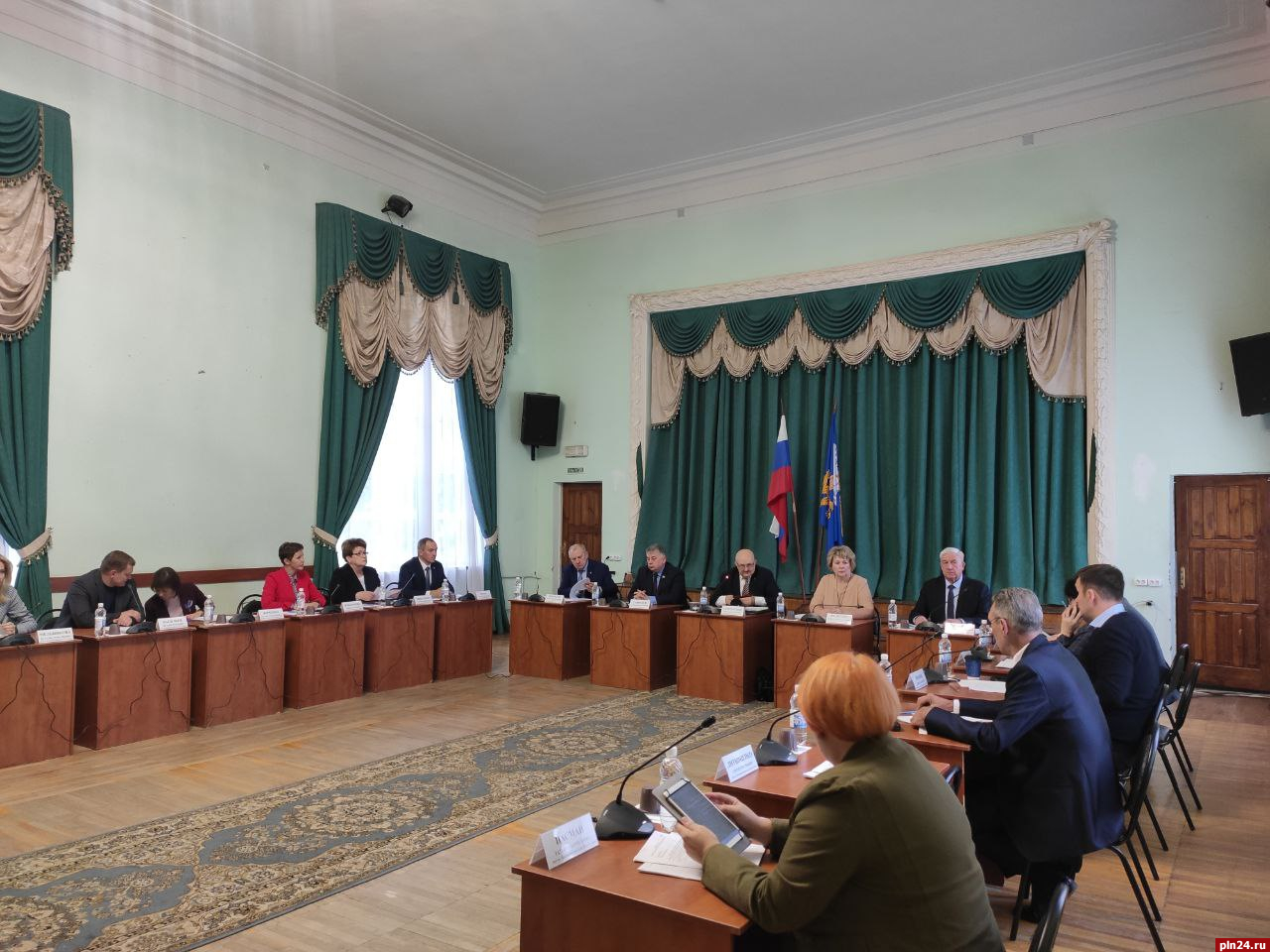 Депутаты утвердили положение о конкурсе на замещение должности главы города Пскова