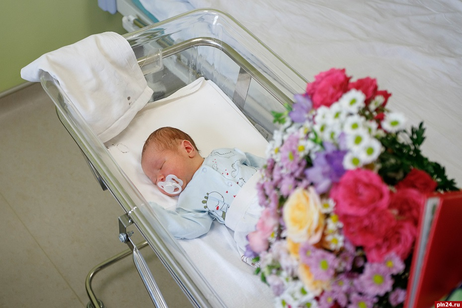 Почти 240 детей родились в Пскове в сентябре