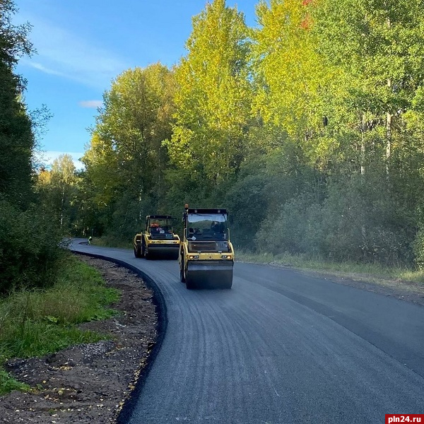 Дорогу Заполье – Гдов в Плюсском районе ремонтируют с опережением графика