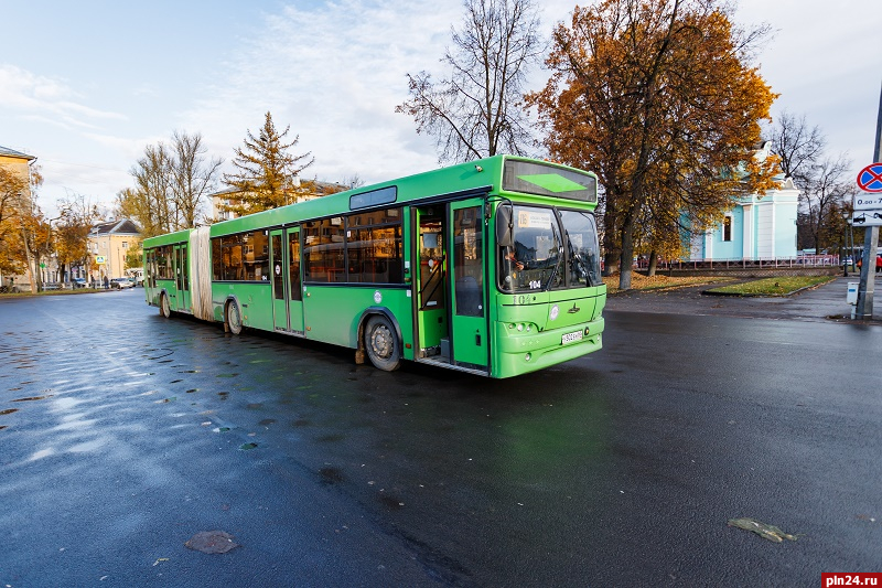 Движение дачных автобусов в Пскове перешло на осеннее расписание
