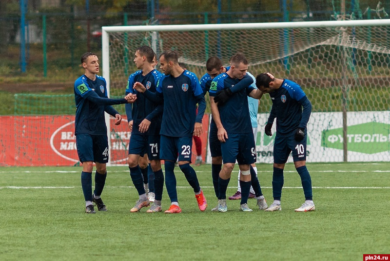 Футбольный клуб «Луки-Энергия» отправился в Санкт-Петербург на матч с «Динамо»